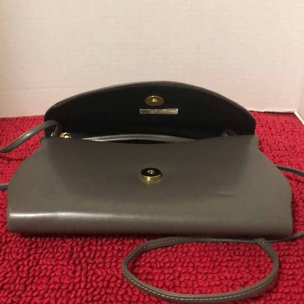 Crossbody Bag Converts to Clutch Purse.